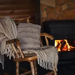 Vikendica Pino * Han Pijesak