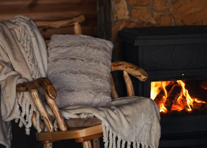 Vikendica Pino * Han Pijesak